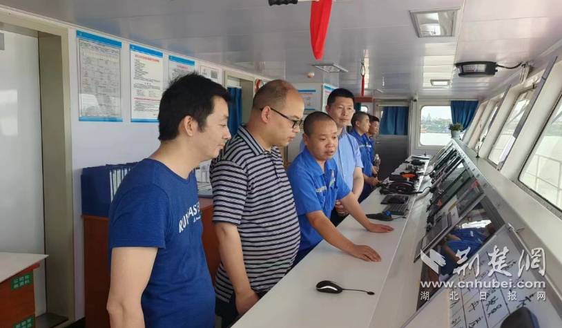 法官與船員同吃同住同勞動開啟為期三個月的隨船學習培訓(圖3)