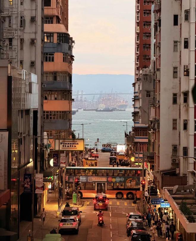 “沒(méi)落”的航運(yùn)中心能發(fā)現(xiàn)多少港航元素？ 港口圈(圖2)