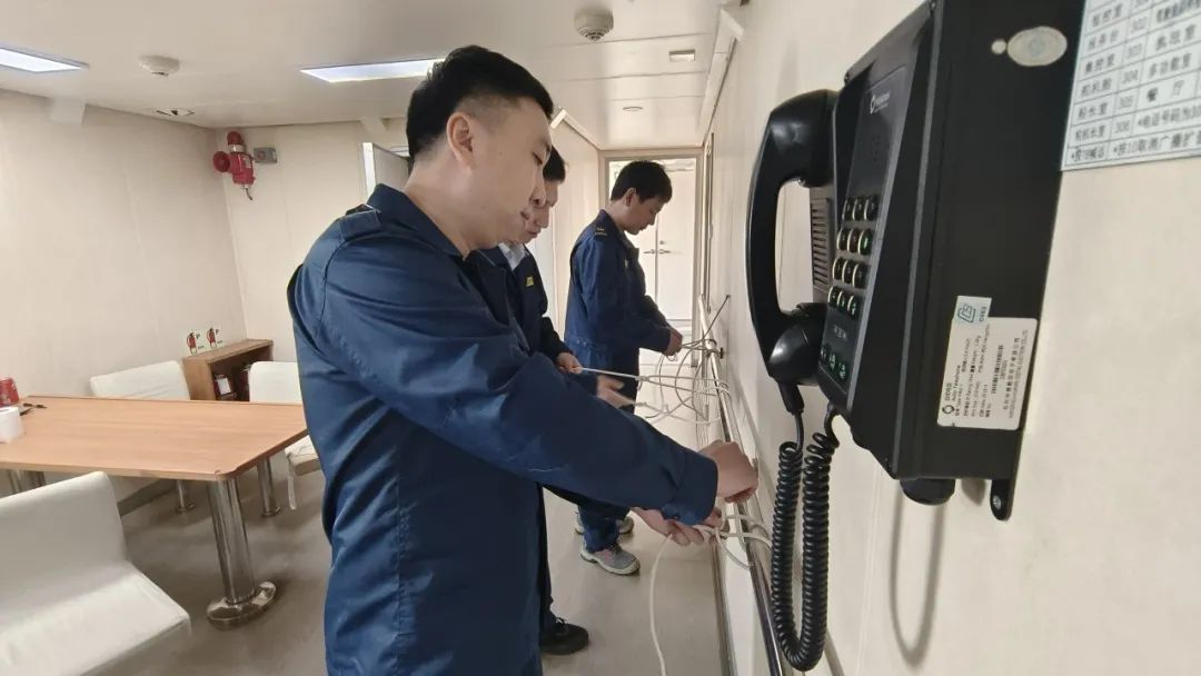 鳳凰航運收盤上漲111%最新市凈率1060(圖1)