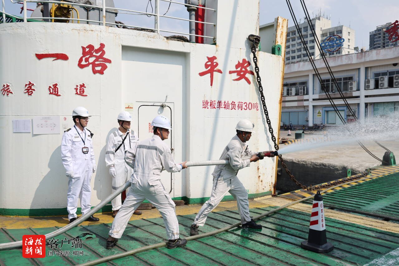 瓊粵桂海事部門完成“五一”節(jié)前瓊州海峽客滾船專項安檢行動(圖1)