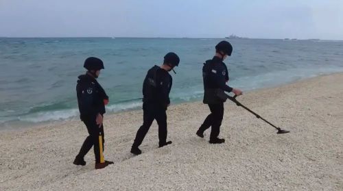 Kaiyun：又打起來了？中菲在鐵線礁再次爆發(fā)沖突！中國(guó)海警登礁使用掃雷器清理垃圾(圖4)