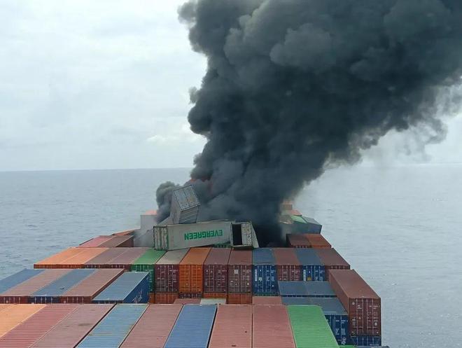新加坡貨船在印度海域爆炸中國(guó)船員10人獲救最新細(xì)節(jié)曝光(圖4)